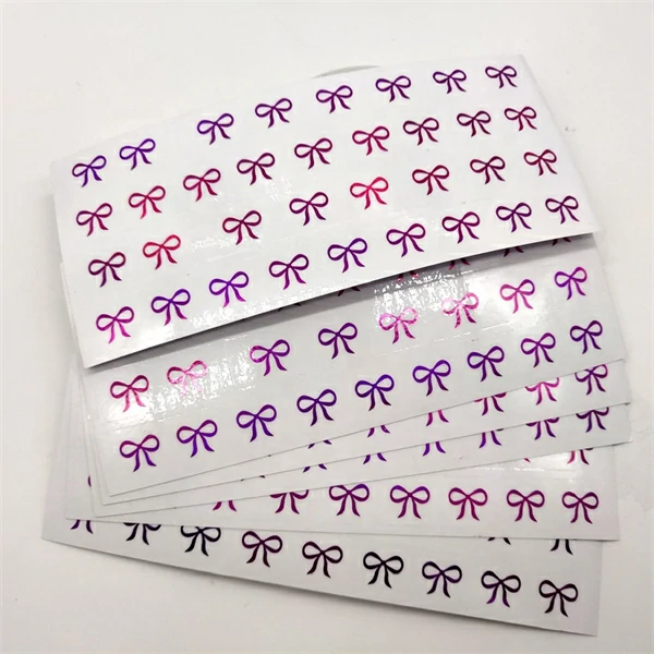 उच्च गुणवत्ता वाले BOPP/PE/Po/PP/PVC/Pet/विनाइल/सिल्वर/पर्लसेंट फिल्म/सिंथेटिक पेपर रोल स्वयं चिपकने वाला लेबल मैट फिनिश के साथ